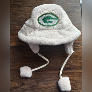 Green Bay Packers Fuzzy Bucket Hat w/ Removable Ear Flaps